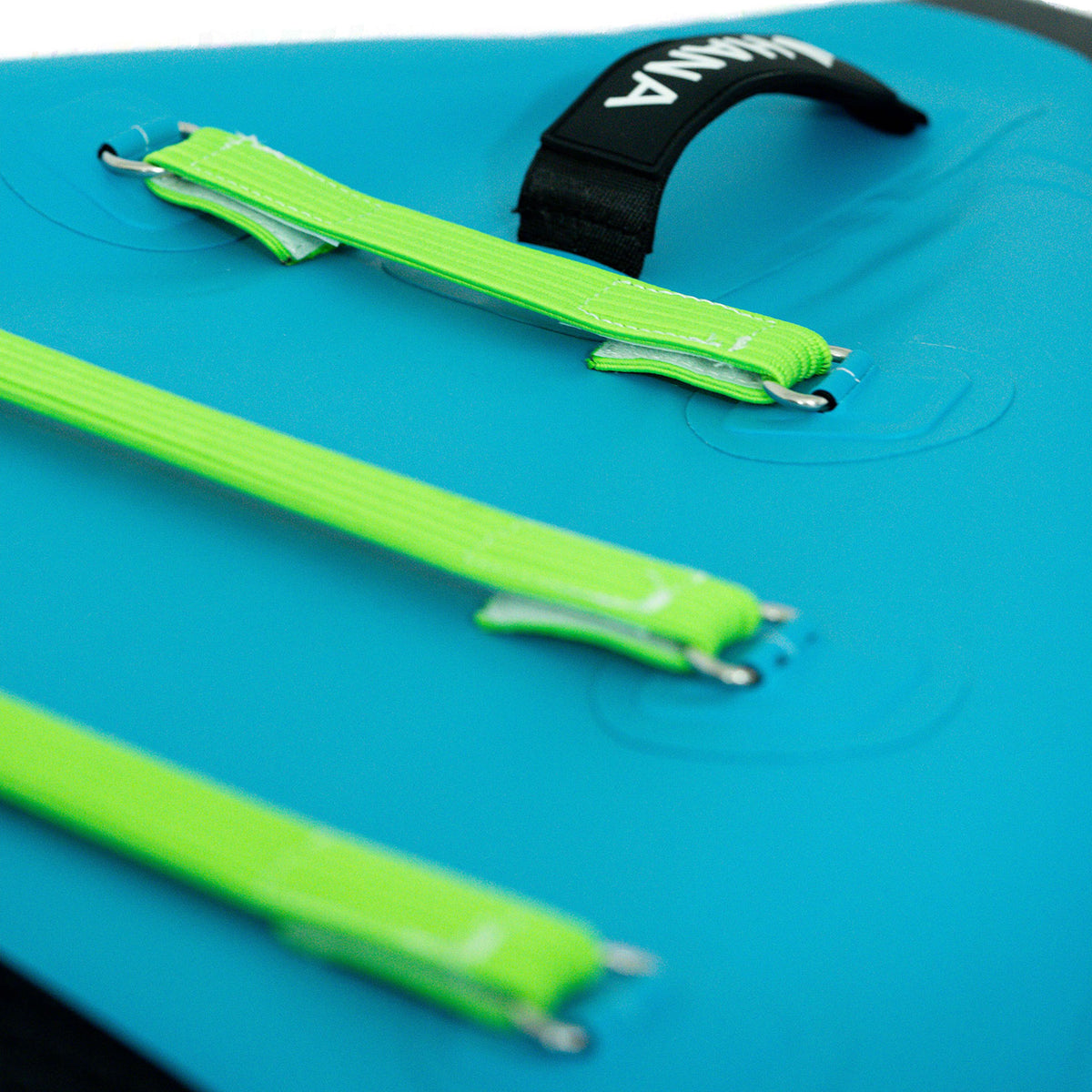 Kayak gonflable HANA Cruiser 2/3P bleu – détail des poignées de transport et des anneaux D-rings