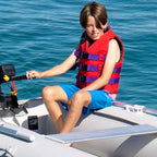 HANA Manta 249 inflatable tender – child steering with an electric outboard