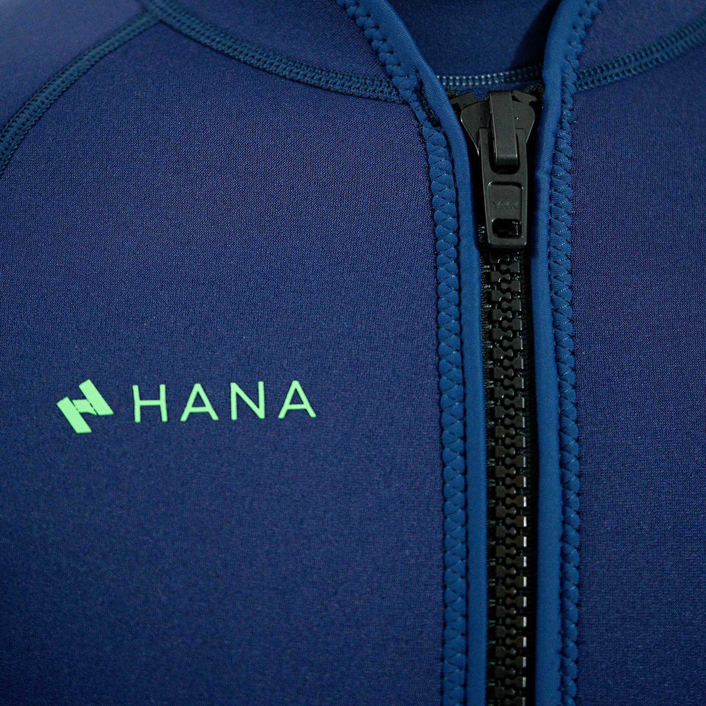 HANA Maui Jacket 2 mm neoprene top in Navy – zip and HANA logo detail