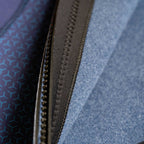 Combinaison néoprène HANA Waimea intégrale homme 4/3 mm coloris Navy – détail du zip et de la doublure thermique