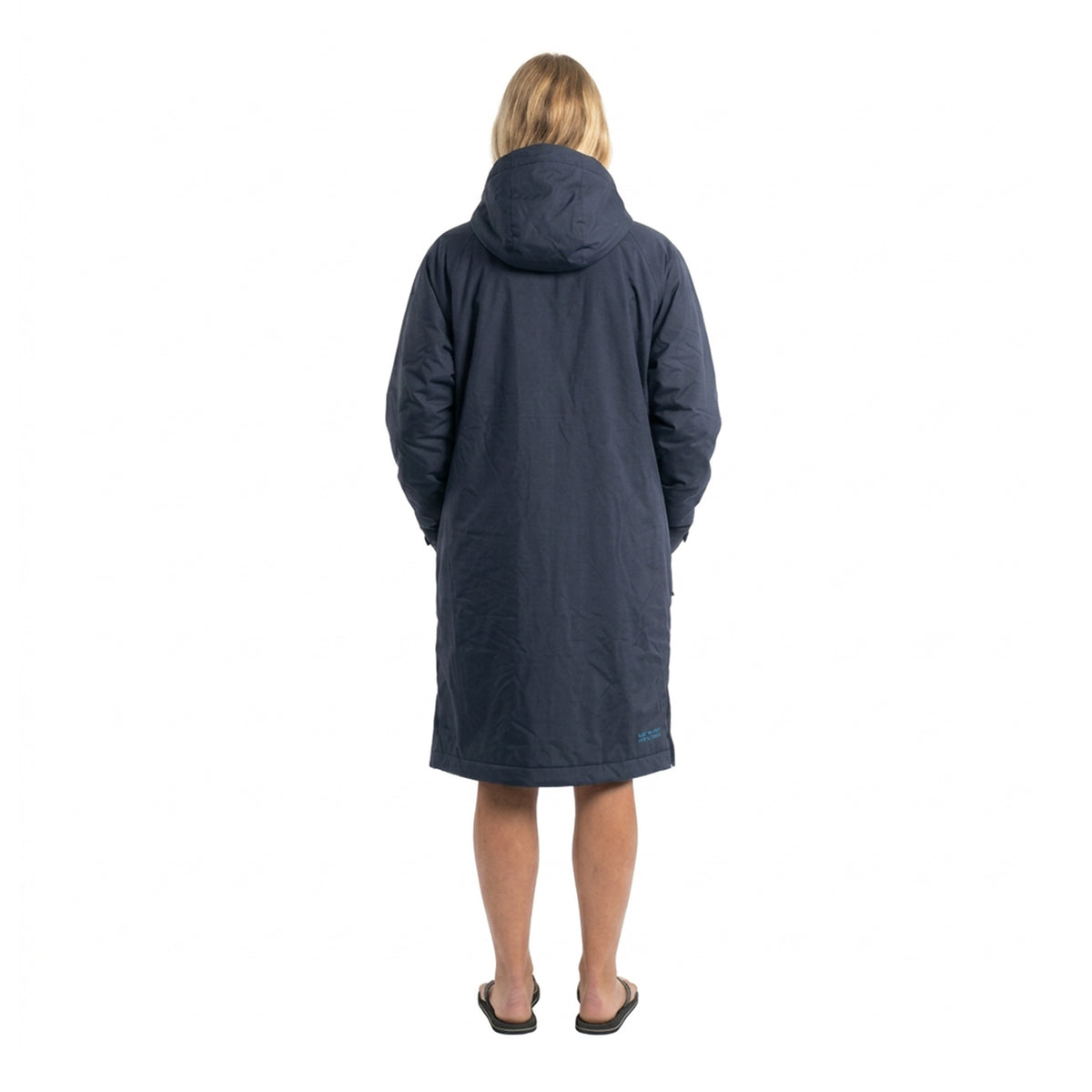 Poncho imperméable HANA bleu navy vu de dos, avec sa capuche